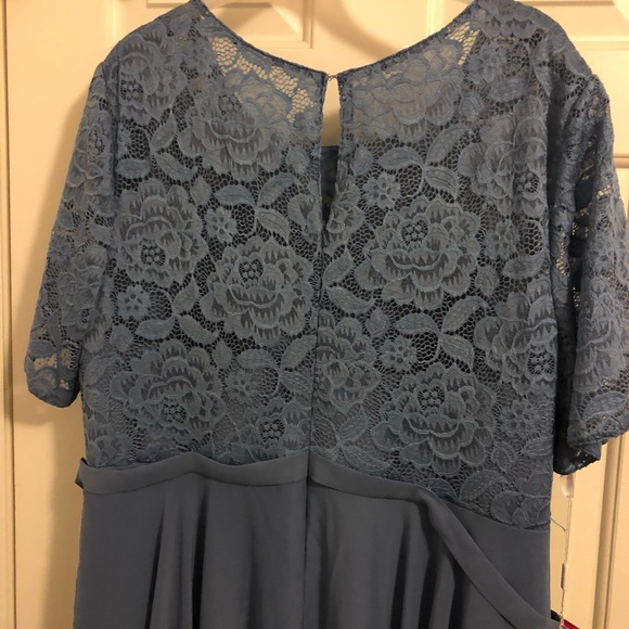 JJ’S HOUSE Gown - Picture 5 of 9